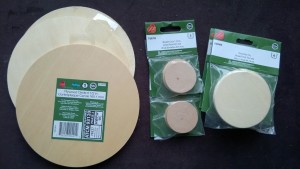 mobile supplies - wooden discs of various sizes