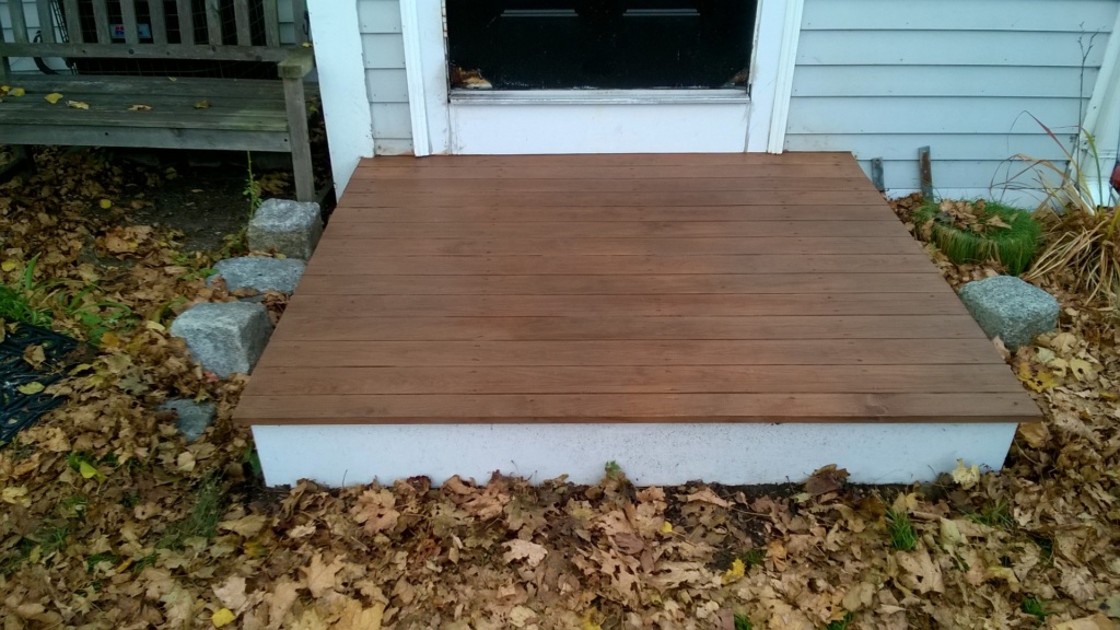 staining the front stoop with waterseal