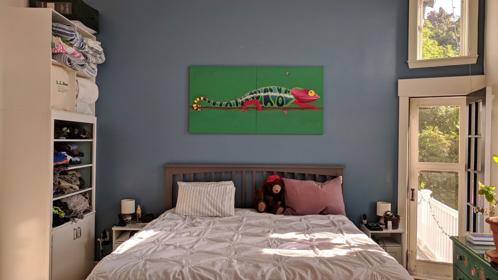 the chameleon mural looks fantastic on our newly painted bedroom wall