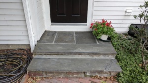 i used polyblend grout renew in charcoal to cover slate mortar stains
